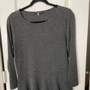 Cable & Gauge gray peplum top